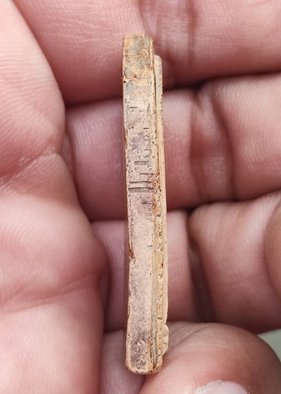 พระลีลา กรุวัดทับผึ้ง จังหวัดสุโขทัย