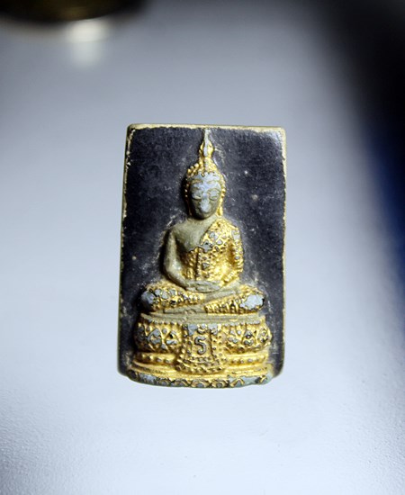 E402พระแก้วมรกต เนื้อผง หลวงปู่เริ่มวัดจุกกะเฌอ เป็นประธานและเกจิจ.ชลบุรีร่วมปลุกเสกมากมาย