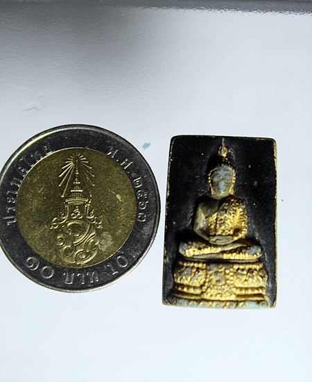 E402พระแก้วมรกต เนื้อผง หลวงปู่เริ่มวัดจุกกะเฌอ เป็นประธานและเกจิจ.ชลบุรีร่วมปลุกเสกมากมาย