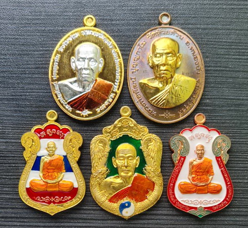 เคาะแรกแดง..คละรุ่น คละเนื้อ ชุดที่ ๑๐..รวม ๕ เหรียญ..ลพ.พัฒน์ วัดห้วยด้วน จ.นครสวรรค์ / จัดส่ง ems