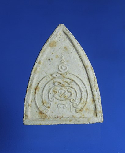 A841พระผงรูปเหมือน(มีเกษา) พระครูชินานุวัตร วัดชนะสงสาร แปดริ้ว จ.ฉะเชิงเทรา ปี 2515