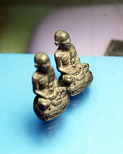 B424รูปหล่อ"รุ่นแรก"หลวงปู่ครูบาน้อย ปัญญาสโภ วัดป่าประชาสามัคคีสันติธรรม บ้านหว้า ต.บ้านหว้า อ.เมือ