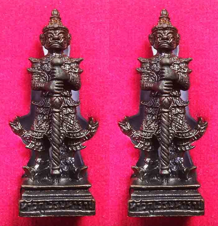 2องค์***รูปหล่อท้าวเวสสุวรรณ ( ท้าวกุเวรมหาราช ) หลวงพ่อพูล วัดไผ่ล้อม จ.นครปฐม 