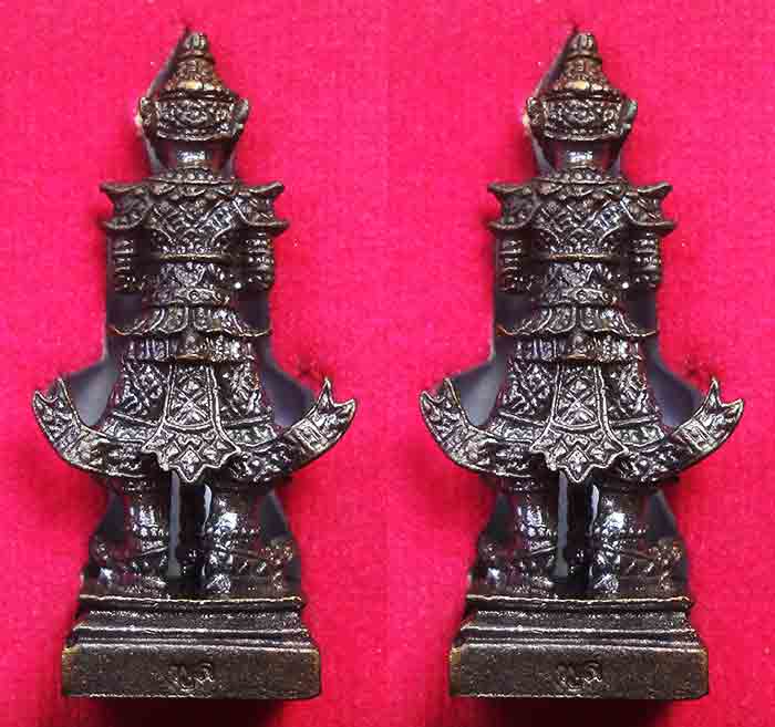 2องค์***รูปหล่อท้าวเวสสุวรรณ ( ท้าวกุเวรมหาราช ) หลวงพ่อพูล วัดไผ่ล้อม จ.นครปฐม 