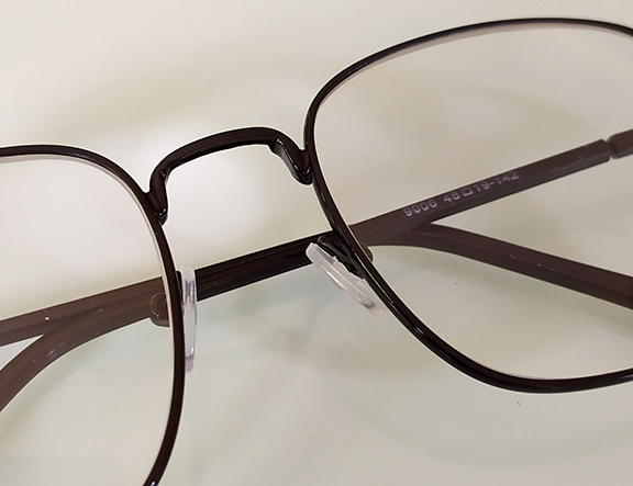 ของใหม่ พร้อมส่งฟรี แว่นสายตายาว ขาสปริง Black Metal Frame ดีไซน์เรโทร สวย คลาสสิค สบายตา