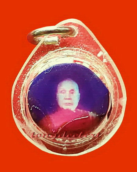 รูปถ่ายหลวงพ่ออุตตมะหลังประคำโทน วัดวังก์วิเวการาม จ.กาญจนบุรี สวยมากค่ะ