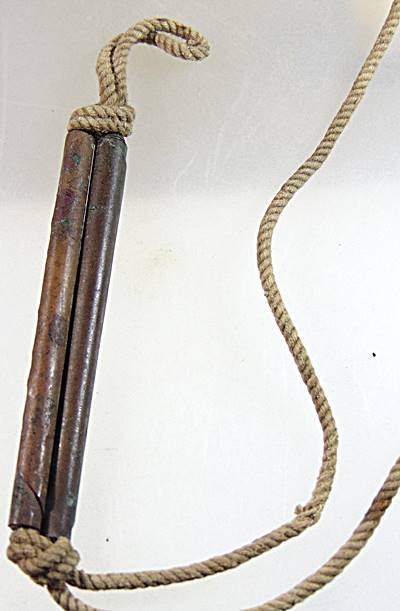 ตะกรุดคู่ เนื้อทองแดง 2.5 นิ้ว เชือกเก่า (ได้มาจากปราจีนบุรี)