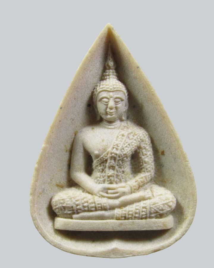  พระแก้วมรกต หลัง ภปร. ปี 2530 ทรงเครื่องฤดูฝน