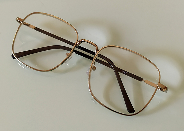 แว่นสายตายาว ขาสปริง Super Clear Metal Frame ดีไซน์เรโทร สวย คลาสสิค สบายตา ของใหม่