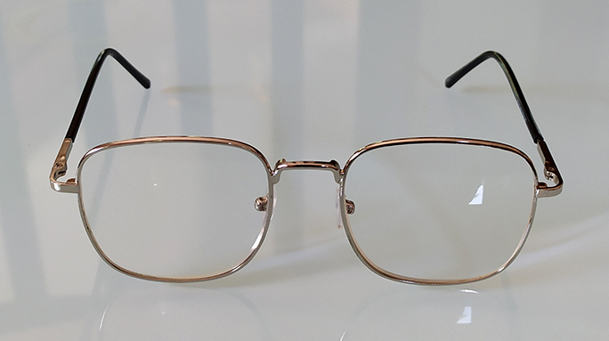 แว่นสายตายาว ขาสปริง Super Clear Metal Frame ดีไซน์เรโทร สวย คลาสสิค สบายตา ของใหม่