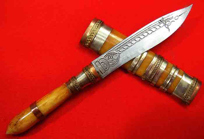 400บาทส่งEMS***มีดหมอลายเสมาใบ โพธิ์  ***มีดหมอลายเสมาใบโพธิ์