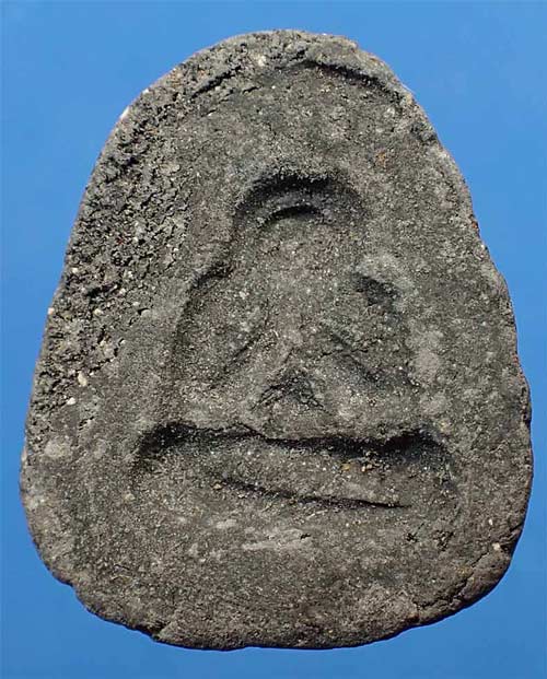 ขายขาดทุน!!!พระปิดตาหลวงปู่เฮี้ยง วัดป่าฯ พ.ศ.๒๕๐๘ พิมพ์ปีกกว้างหลังแบบ+บัตรรับรองพระแท้*157