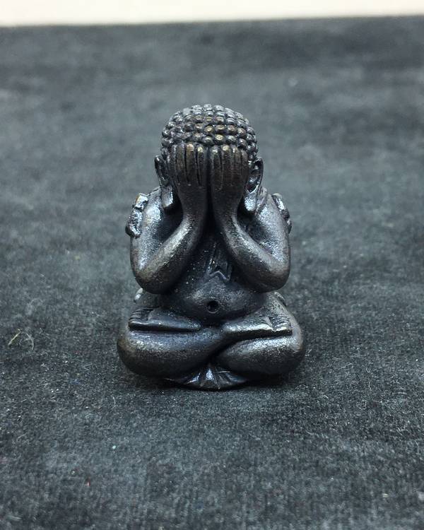 พระปิดตามหาลาภ หลวงปู่พัน ฐานกโร อายุ ๑๑๖ ปี  วัดโพธ์ชัยมงคล เนื้อทองแดงรมดำ หมายเลข ๓๓๕