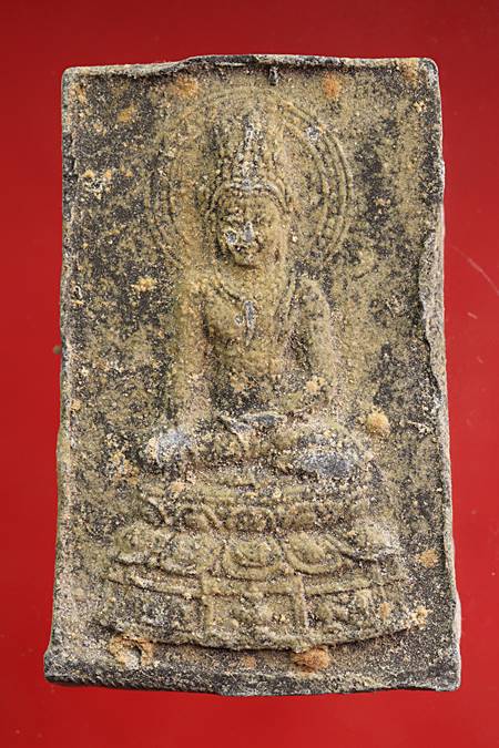 พระผงสันติสุข วัดหลวงปรีชากูล เนื้อใบลานหายาก หลวงพ่อเอียร่วมปลุกเสก จ.ปราจีนบุรี ปี 2515 กล่องเดิม