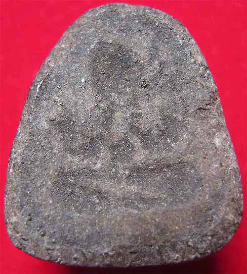 พระปิดตาหลวงปู่เฮี้ยง วัดป่าฯ พ.ศ.๒๕๐๘ พิมพ์ปีกกว้างหลังแบบ+บัตรรับรองพระแท้*210