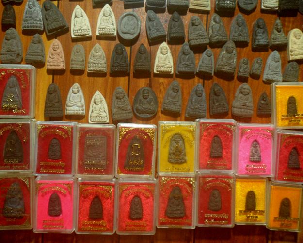 หลวงปู่ทวด วัดช้างไห้ ออกหลากหลายวัด รู้ที่บ้าง ไม่รู้ที่ รว มๆชุด100องค์ พระเหมาบ้านมาสุดคุ้มครับ