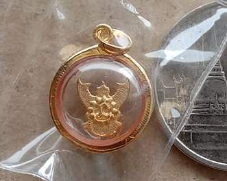 พญาครุฑ ไม่ทราบที่ พร้อมเลี่ยมทองคำแท้ เปอร์เซ็นทอง75% กันน้ำ ตามรูป