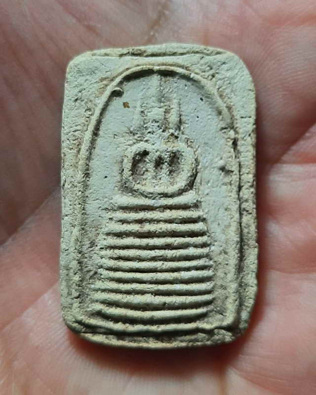 พระสมเด็จเกาชั้นหลวงปู่อ่อน วัดหนองไผ่ ไพศาลี นครสวรรค์