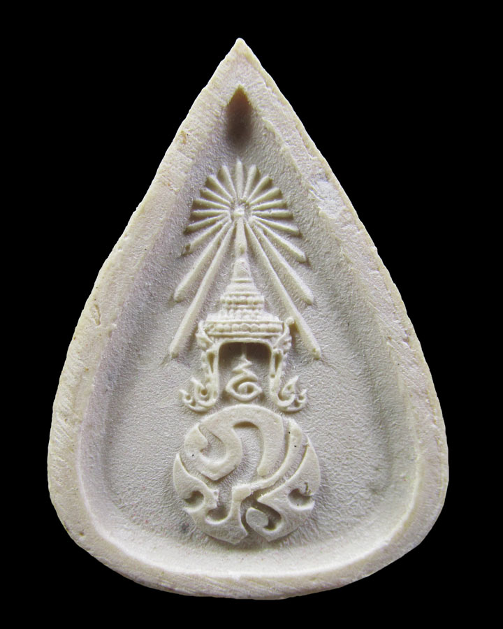 พระแก้วมรกต หลัง ภปร. ปี 2530 ทรงเครื่องฤดูฝน