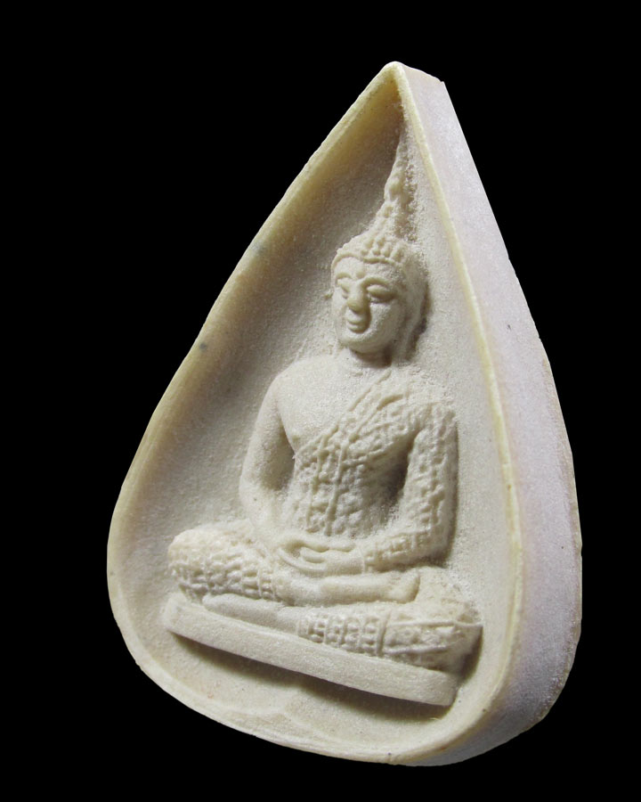 พระแก้วมรกต หลัง ภปร. ปี 2530 ทรงเครื่องฤดูฝน