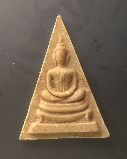 พระสมเด็จในย่าม พิมพ์นางพญา หลวงปู่สี