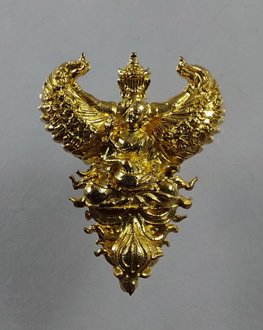 " พญาครุฑอุปคุต หลวงพ่อปกรณ์ วัดถ้ำผาแด่น จ.สกลนคร สวยๆครับ "