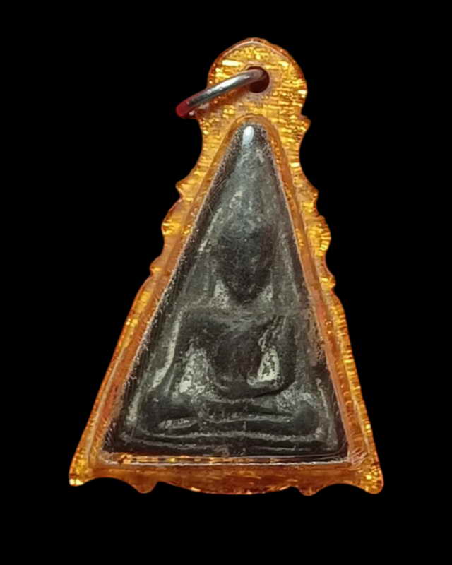 พระนางพญาหลังอุ หลวงพ่อจง วัดหน้าต่างนอก อยุธยา ท่านสร้างเมื่อปี ๒๔๙๖ สภาพสวยสมบูรณ์