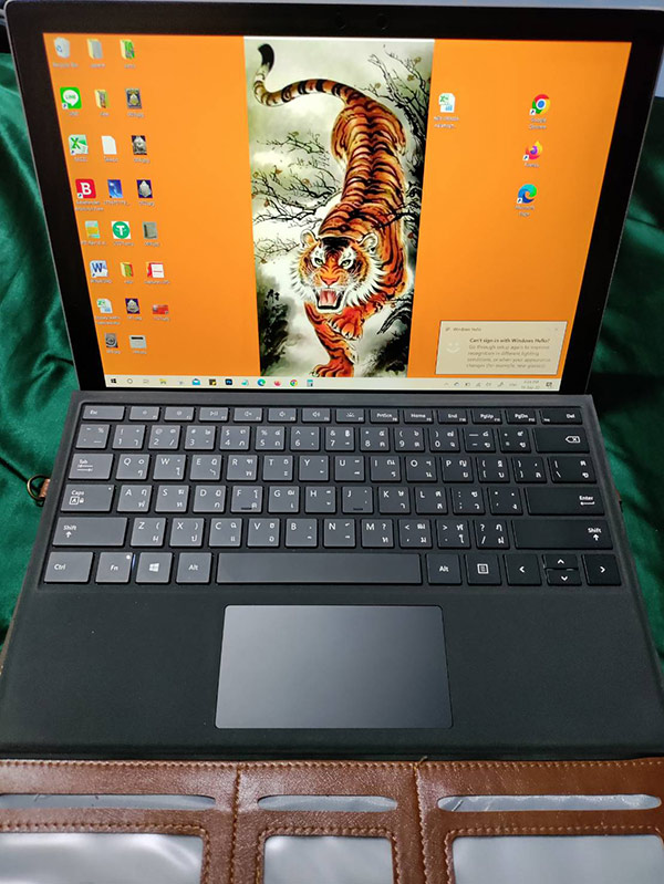 15000 พร้อมส่ง ขาย Microsoft Surface Pro7 I5 Ram 8GB Rom 128GB Silver แท็บเล็ต และคอมพิวเตอร์