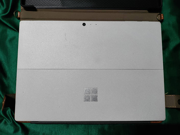 15000 พร้อมส่ง ขาย Microsoft Surface Pro7 I5 Ram 8GB Rom 128GB Silver แท็บเล็ต และคอมพิวเตอร์