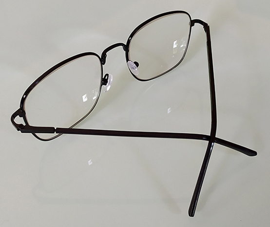 แว่นสายตายาว ขาสปริง Black Metal Frame ดีไซน์สวย เลนส์คมชัด สบายตา อ่านหนังสือ เล่นมือถือ ชัดเจน
