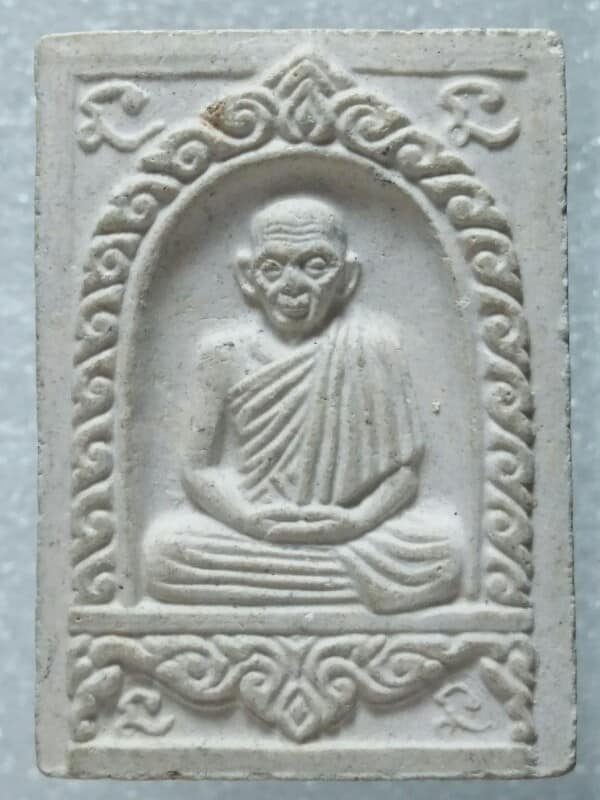 พระผงนั่งซุ้ม เกจิ ไม่ทราบวัด