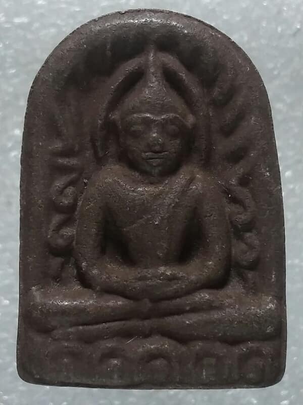 พระซุ้มกอเนื้อแร่เหล้กน้ำพี้ ฝังแร่  ไม่ทราบที่   