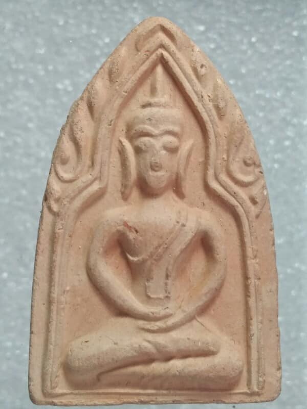 พระขุนแผน หลัง เจดีย์ 