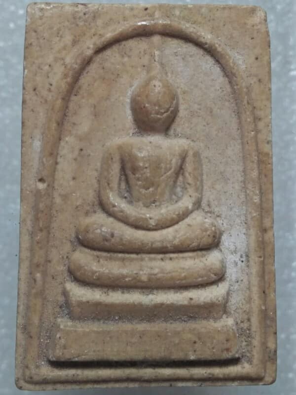 พระสมเด็จวัดบ้านใหม่ พนัสนิคม ชลบุรี 