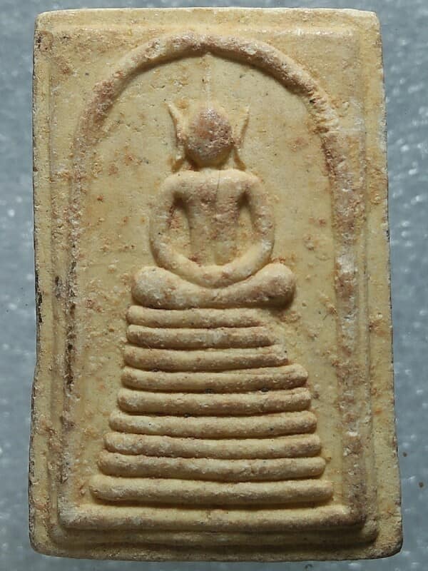 พระสมเด็จวัดโนนหว่านไพล อ.เมือง ชัยภูมิ 