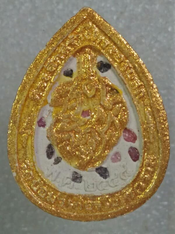 พระผงหลวงพ่อเพชร วัดป้อมวิเชียรโชติการาม สมุทรสาคร ฝังพลอย