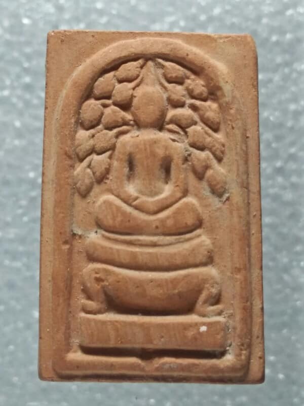 พระสมเด็จคะแนนปรกโพธิ์ ขาโต๊ะ 