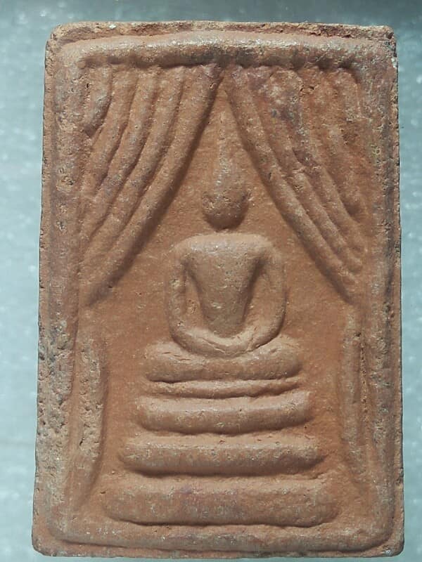 พระสมเด็จแหวกม่าน 