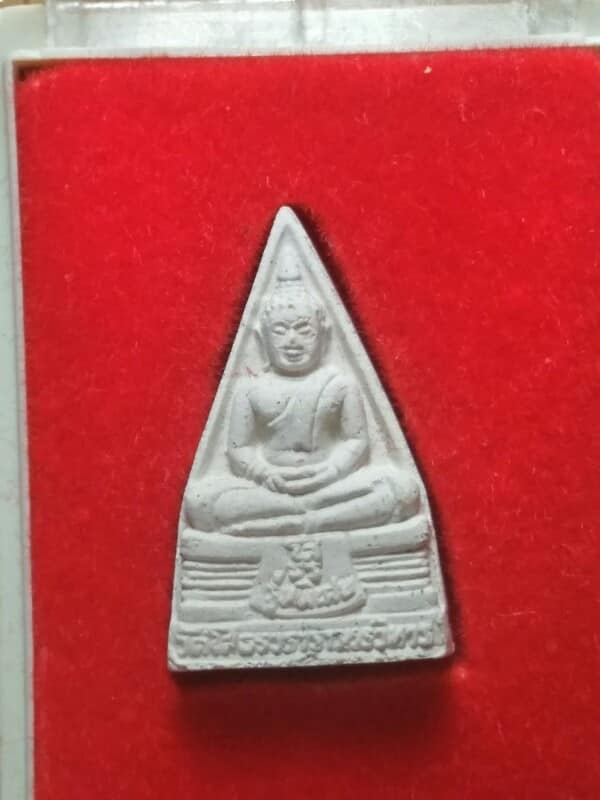 หลวงพ่อพุทธโสธร (รุ่นสร้างหอ) เนื้อผง + กล่อง  ปี ๓๘ 