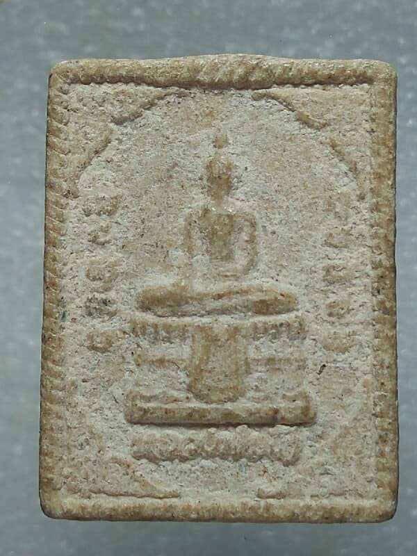 พระผงหลวงพ่อโต วัดอินทาราม สมุทรสงคราม 