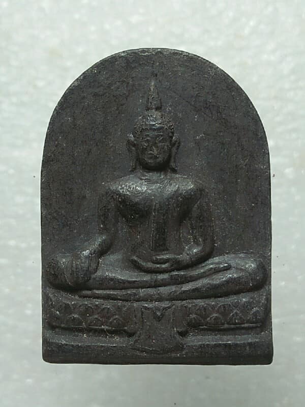 หลวงพ่อโตหลังยันต์  รุ่น๑ เนื้อผง พิมพ์ซุ้มกอ