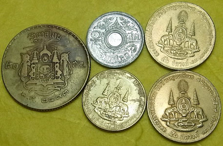 เหรียญสตางค์ คละรุ่นคละปี  5เหรียญ