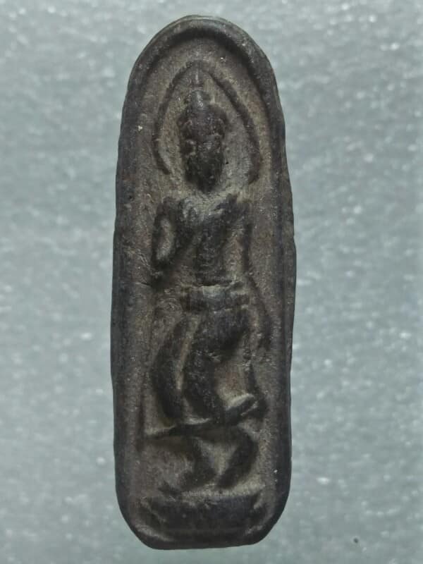 พระลีลา เนื้อผง ใบลาน 