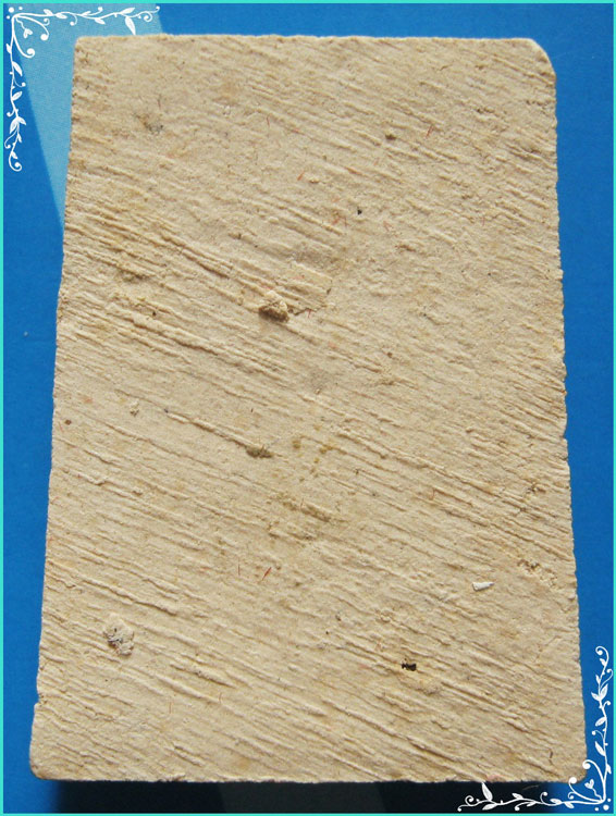 ..ลป.เชื้อ วัดศรีทุ่งทอง พระสมเด็จ พิมพ์เก้าชั้น เนื้อผงเก่าๆ หลังเรียบ..