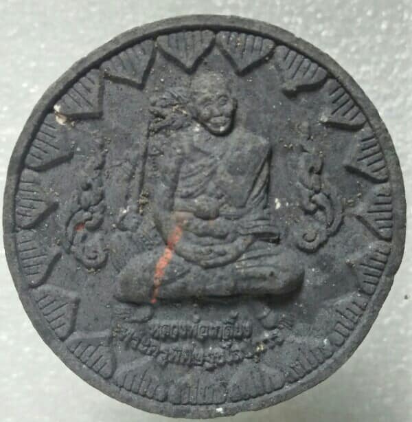 พระผงหลวงปู่เกลี้ยงหลังเจดีย์พระพุทธคยาจำลอง วัดเนินสุทธาวาส ชลบุรี