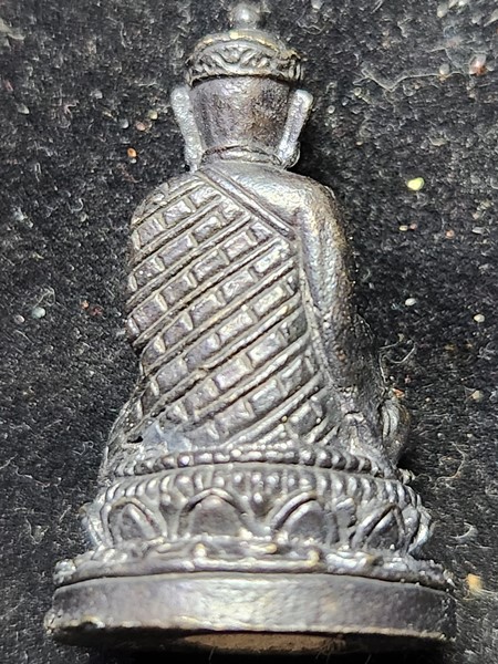 รูปหล่อไต่ฮงกง 