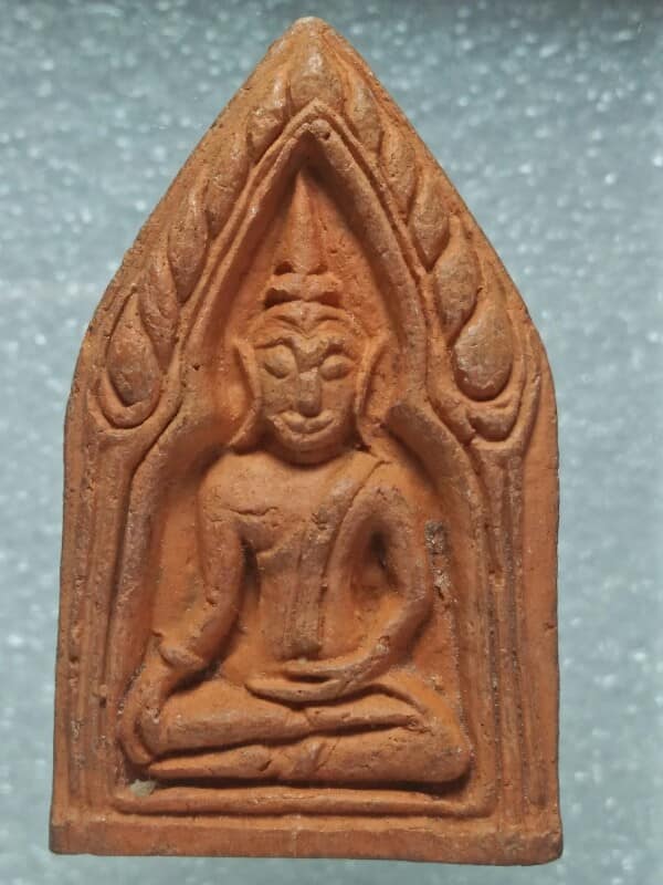 พระขุนแผน เนื้อดินเผา หลังเรียบ