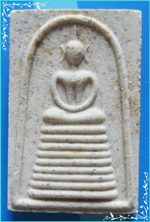 ..ลป.ต๊ะ วัดเขาช่องพราน รบ. พระสมเด็จ พิมพ์เก้าชั้น เนื้อผงเก่าๆ หลังรูป..