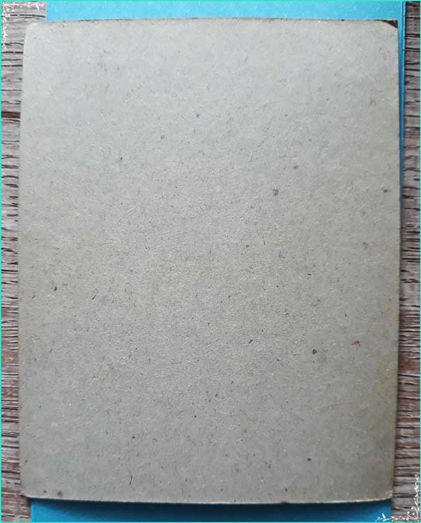 ..ลป.เริ่ม วัดบางน้ำจืด สฏ. รูปกระดาษสี นั่งเต็มองค์ แผ่นกระดาษ หลังเรียบ ขนาด 2.5 นิ้ว..