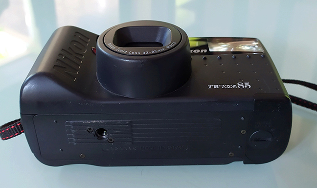 กล้องฟิลม์ NIKON TW Zoom85 สีดำ ดีไซน์สวยคลาสสิค ตามสไตล์นิคอน บอดี้ยังสวยตามรูป